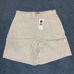 NWT 🏷️ CLASSIC GAP KHAKI SHORTS SIZE KIDS 14.